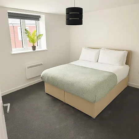 Kehoe'S Pad Near Etihad Stadium & Coop Live Arena Sleeps 4-2